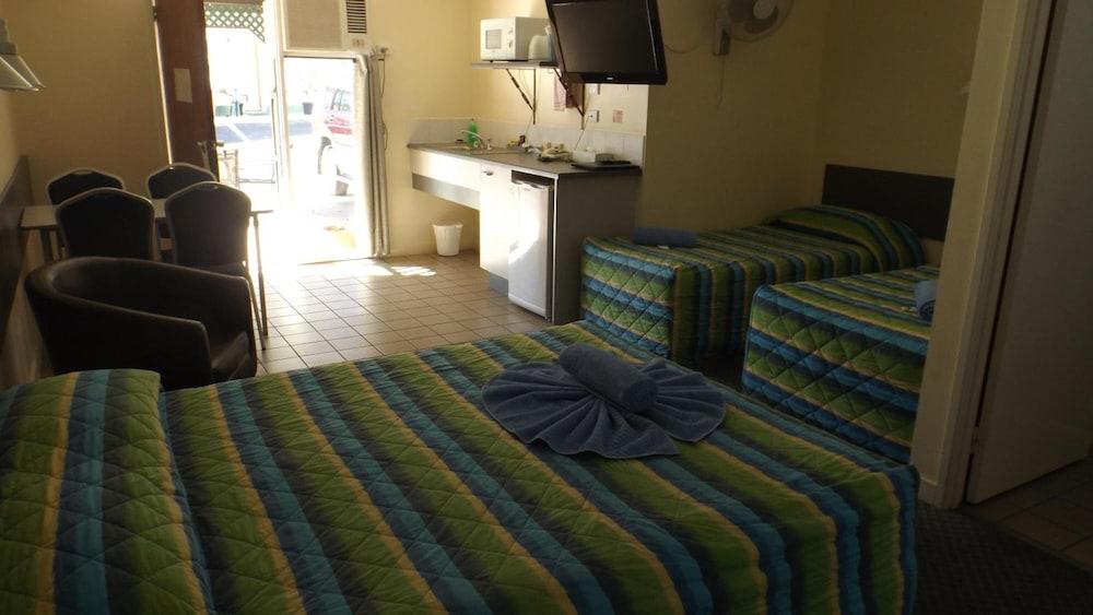 Central Point Motel Mount Isa Exterior foto