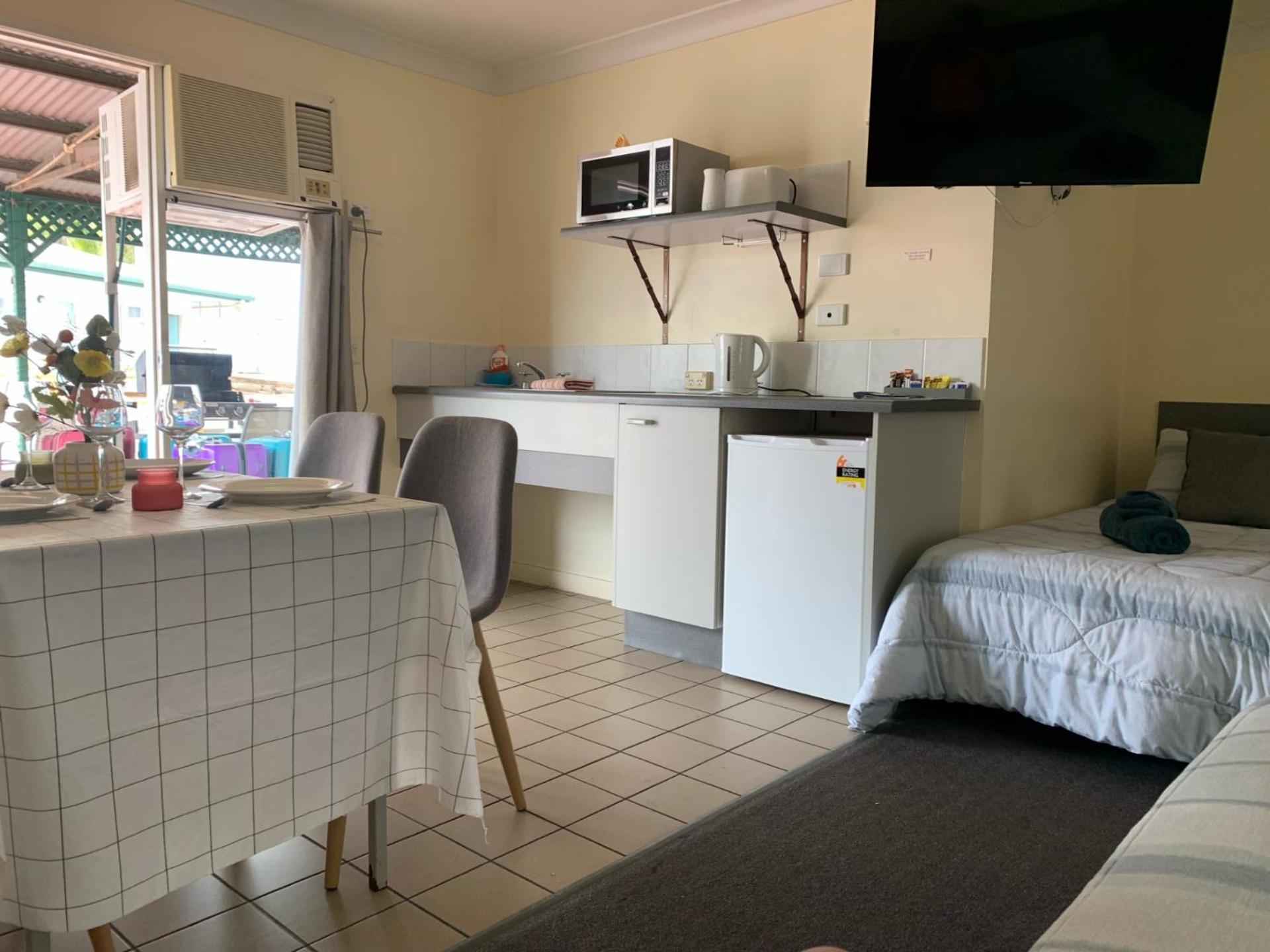Central Point Motel Mount Isa Exterior foto