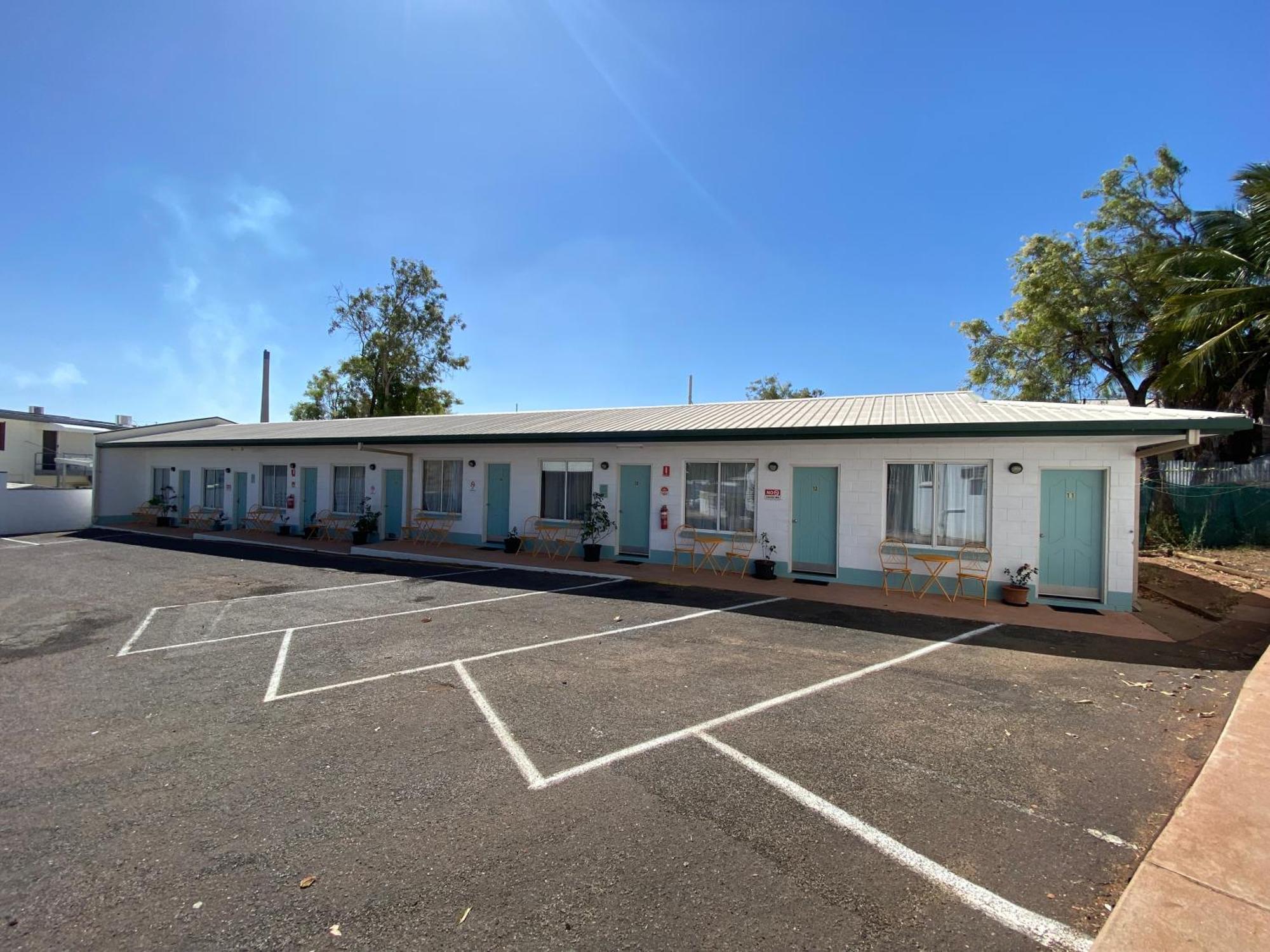 Central Point Motel Mount Isa Exterior foto