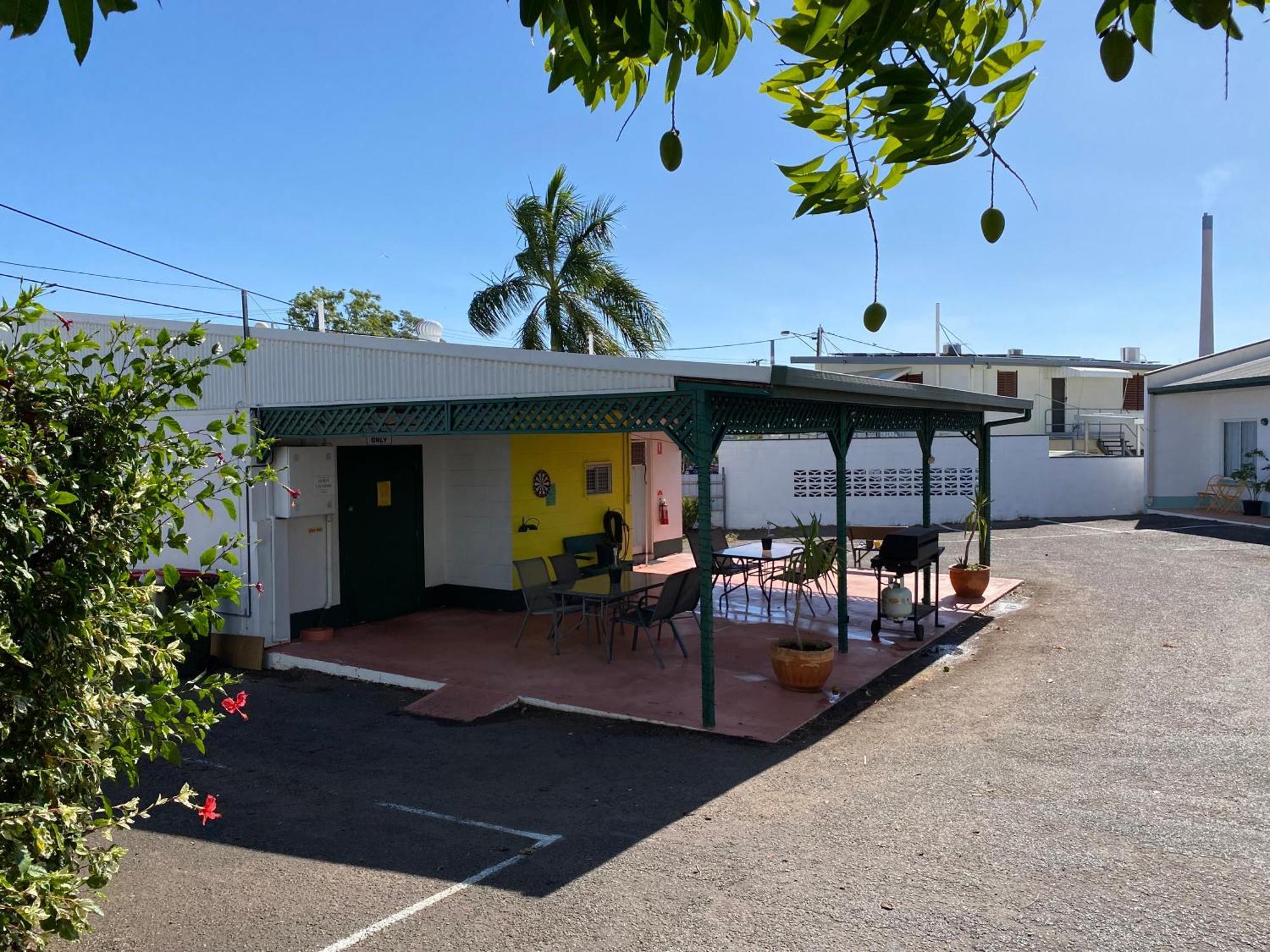 Central Point Motel Mount Isa Exterior foto