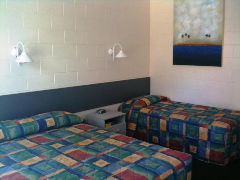 Central Point Motel Mount Isa Exterior foto